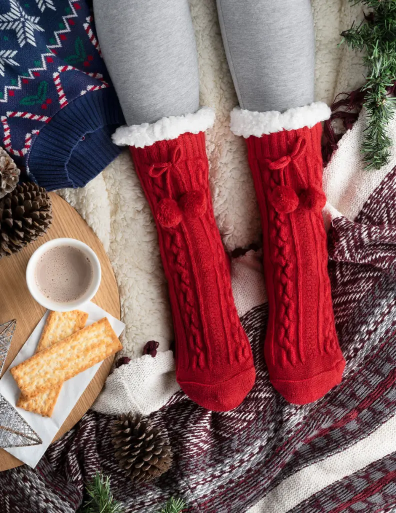 RT_Calcetines_Pompones-Rojo-02.webp
