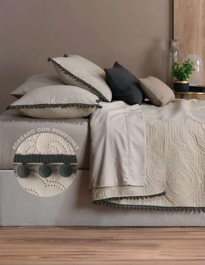 Real-Textil-Edredon-Pinsonic-Pompones-Beige-Negro-Aesthetic-set-03.webp