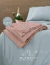 Real-Textil-Edredon-Pinsonic-Liso-Rosa-Almacenaje-practico-05.webp